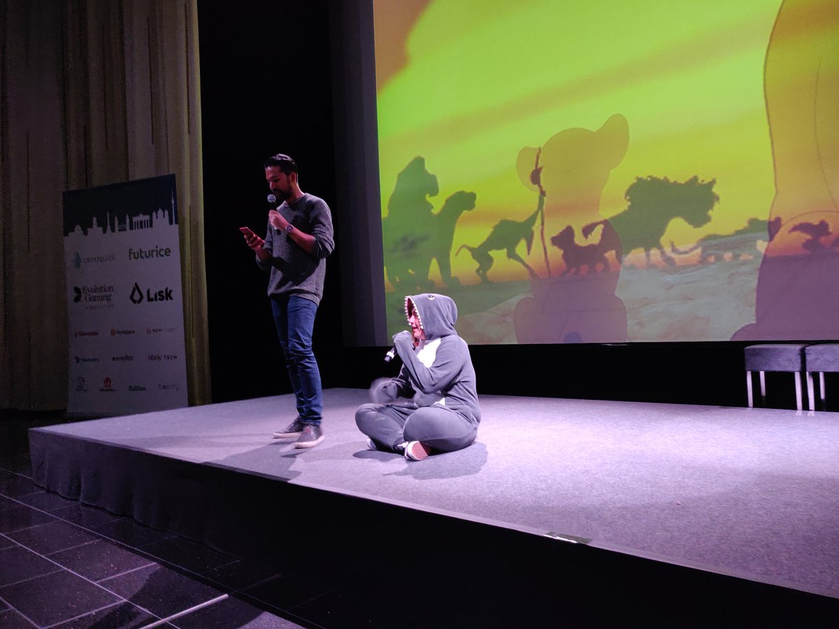 alexnmoldovan's tweet image. OK, #componentDidSmoosh is such a sureal experience! 🤣