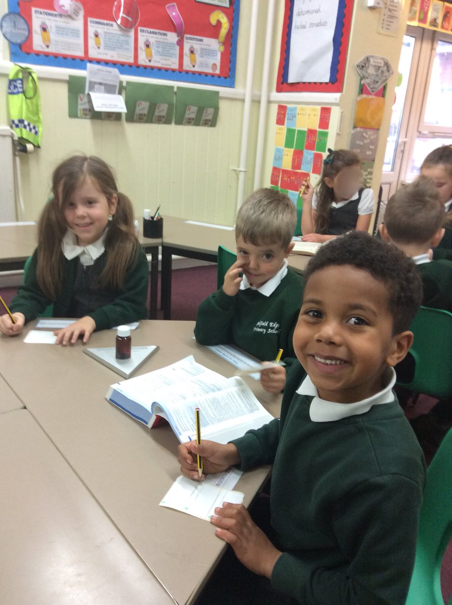 PineClass_RE's tweet image. We counted tablets (tic tacs and smarties!) and wrote out prescriptions.