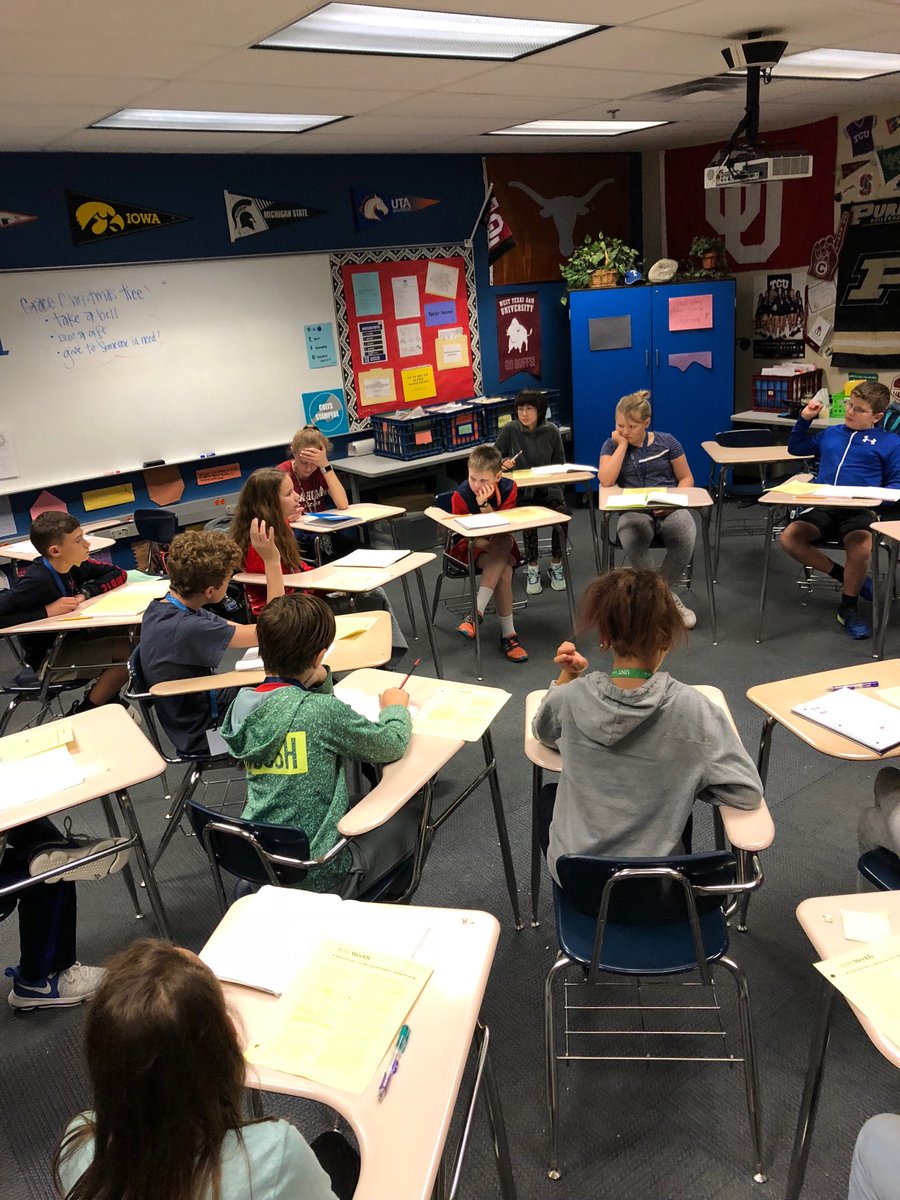 pav_mrs's tweet image. 6th grade AVID students using inquiry based questions to dive deeper into an article about Sleep Texting and teens in a Socratic Seminar ⁦@CmsColts⁩ ⁦@CMSColtsAvid⁩ #CMSColtsAVID