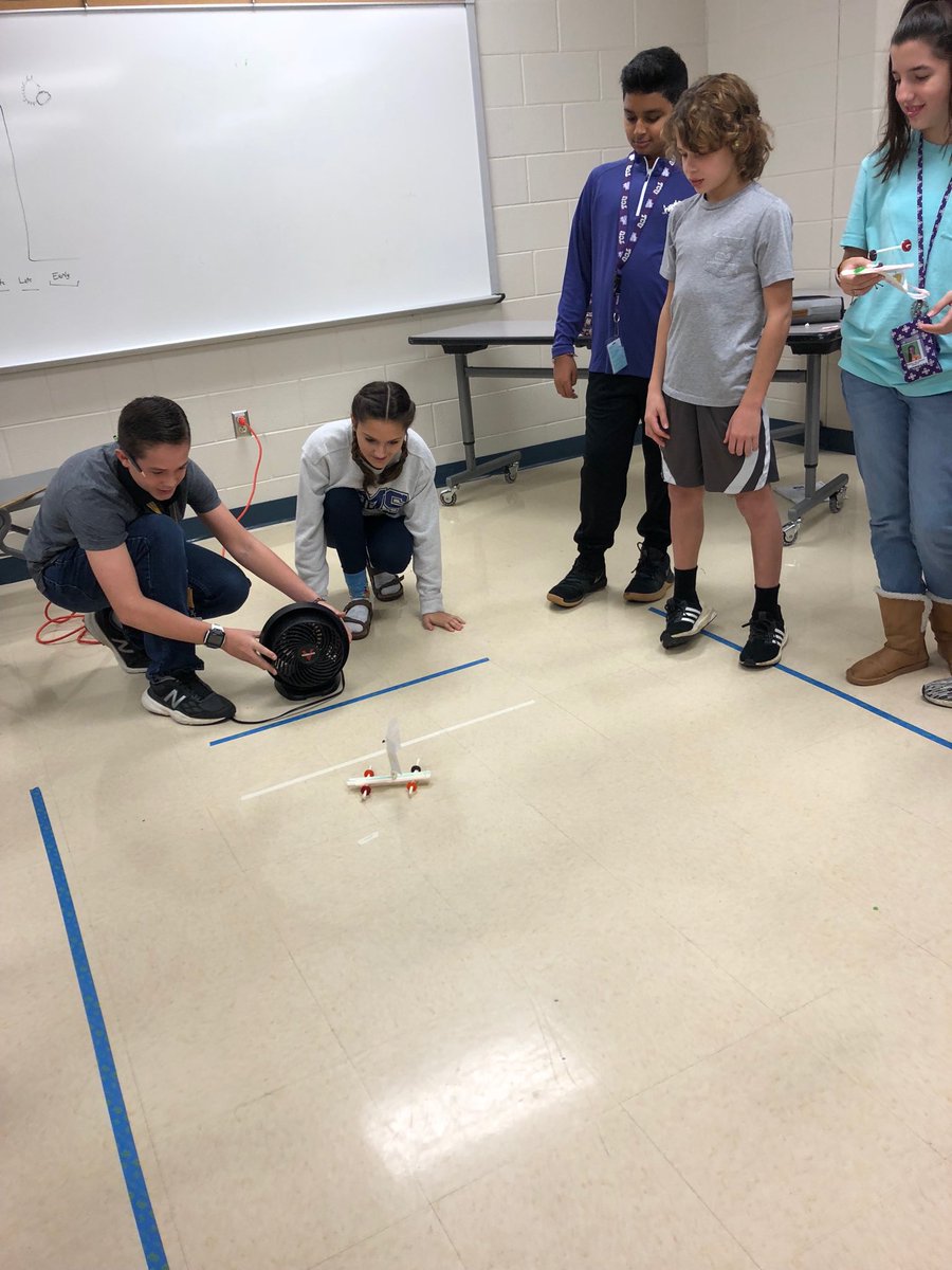 pav_mrs's tweet image. 7th grade AVID students using collaboration and inquiry to practice goal setting/planning by making Lifesaver Go-karts! ⁦@CmsColts⁩ ⁦@CMSColtsAvid⁩ #CMSColtsAVID