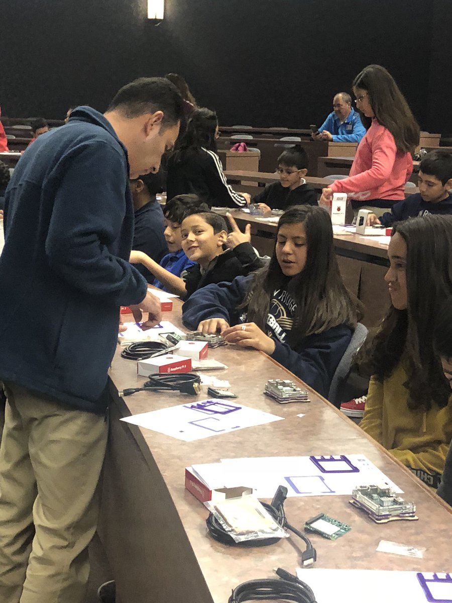 6th and 7th grade @SRidge_MS #SISD_WIN building their own computer Raspberry Pi3. Thank you @UTEPTechE #TechE19 #ADEChat This is how #GeneralsConquer #TEAM_SISD