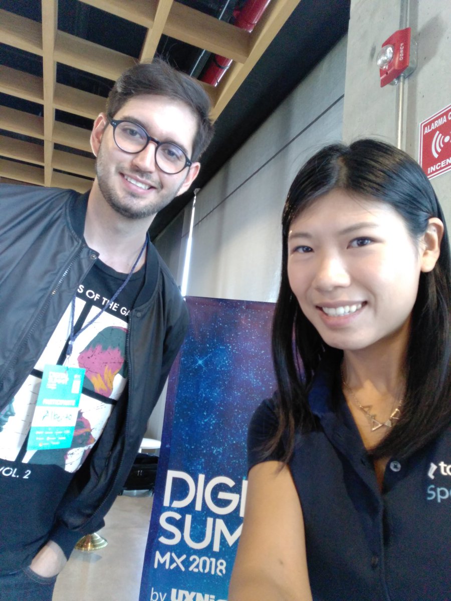 jennyshen's tweet photo. Congrats Alberto for winning the design psychology quiz at #DigitalSummitMX! You deserve a medal 🥇🏆 https://t.co/AzPewQziaB