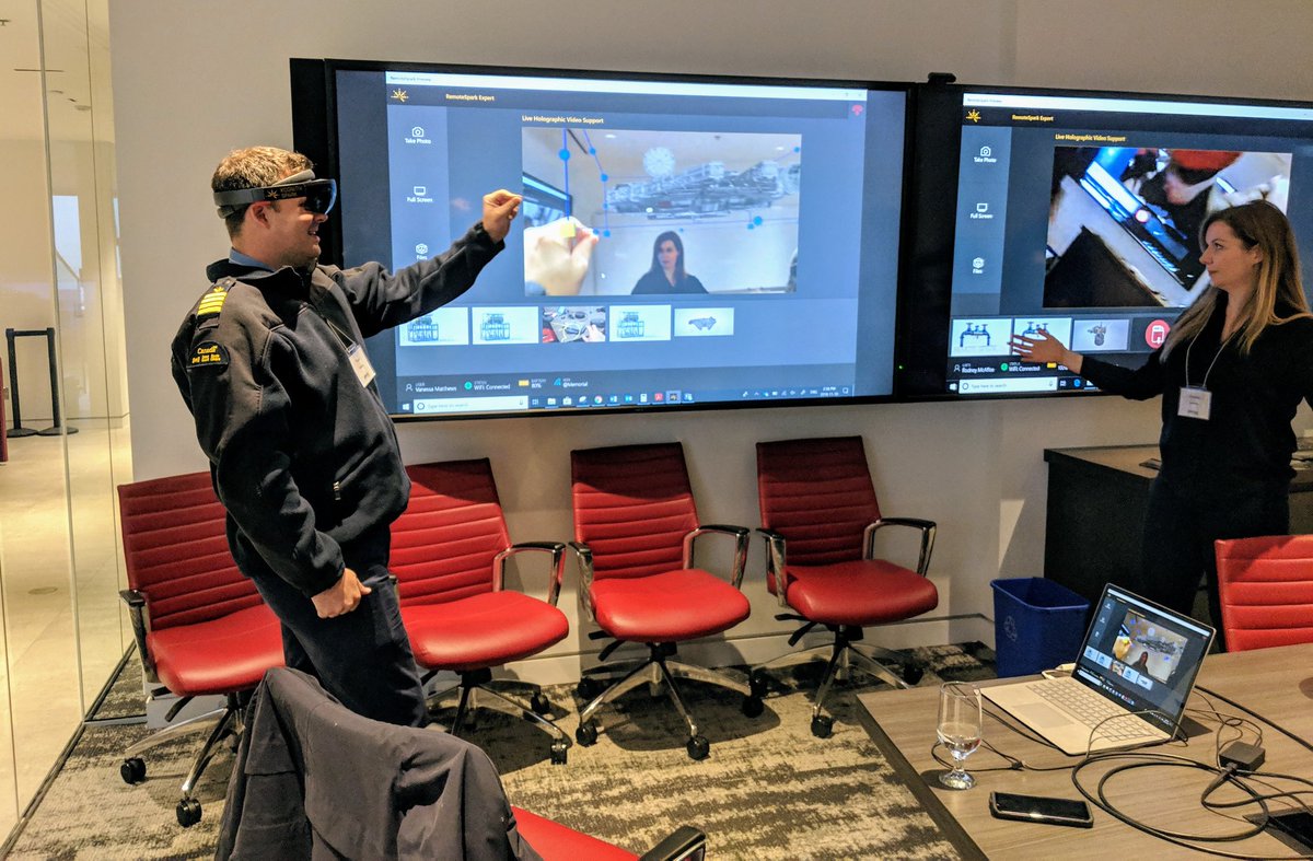 Mixed reality with <a href="/KognitivSpark/">Kognitiv Spark</a> and the Millennium Falcoln at #simtec2018! #HackingHealth cafe meetup on mixed reality in healthcare in our future? <a href="/MUNMed/">Faculty of Medicine</a> @EasternHealthNL