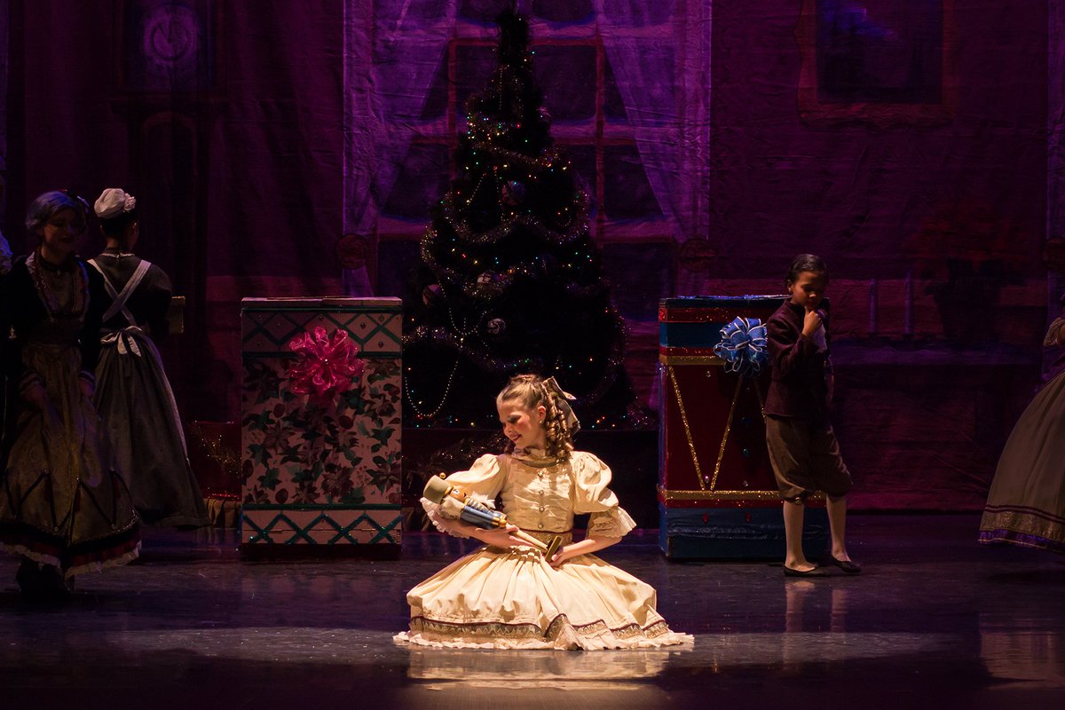 BrandyBallet's tweet photo. Tickets to The Nutcracker are selling fast! Grab your seats today to make sure you're at the performance. https://t.co/ThKdgQEGZZ https://t.co/RugPDGRH1I