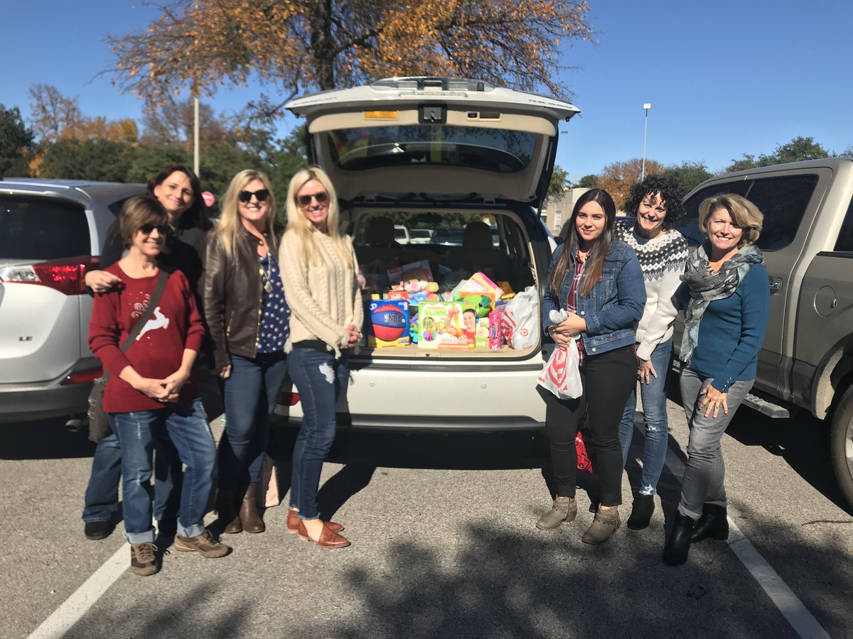 lightspeedsys's tweet photo. For the third year in a row, we're donating toys to @PFCatx, which provides holiday gifts to foster children in #ATX. Thank you to the Lightspeed family for hand-picking these gifts with ❤️ #LifeAtLS #LSAustin https://t.co/HYmJyHCk39