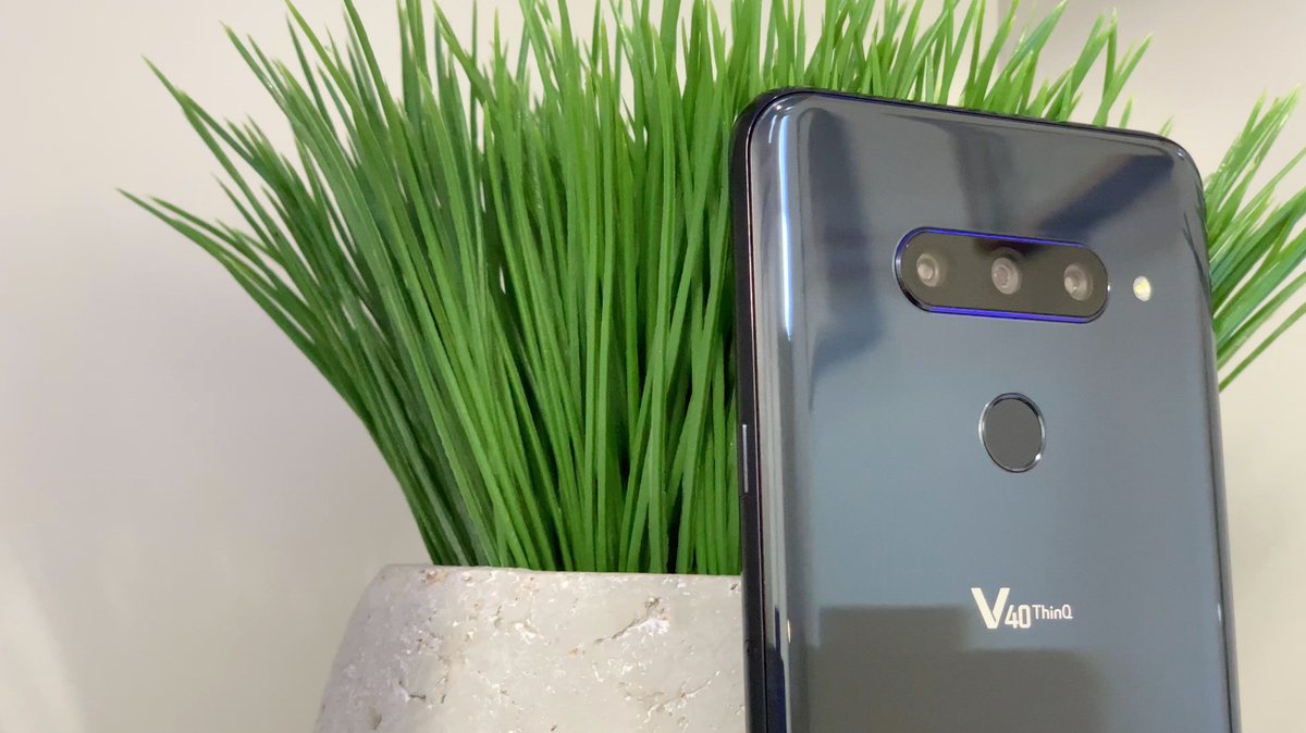 schmanke's tweet image. My #LGv40 phone features and camera review coming soon! Here&apos;s a couple frame grabs from b-roll footage. The PENTA camera setup and large beautiful QHD screen is fantastic. #authentech @LGUS @LGUSAMobile #LG #V40