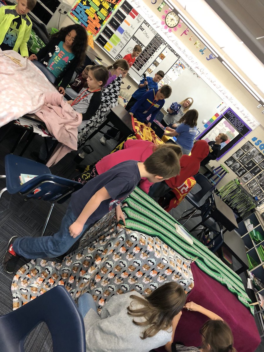 ReadWithMrsVW's tweet photo. Camp Day has been so much fun! This group enjoyed some flashlight BINGO in the tents they built. #4A #AndersonJays #BehaviorReward https://t.co/jBJ9YwGVig