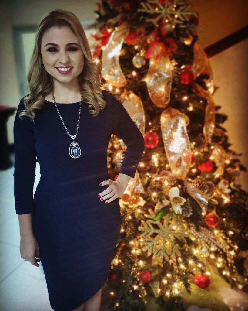 stefcolombari's tweet image. La Navidad llegó a @teletica7. ¡Qué sea un periodo maravilloso para todos! #Teletica #Navidad #AlmostDecember #ChristmasIsComming #Christmas