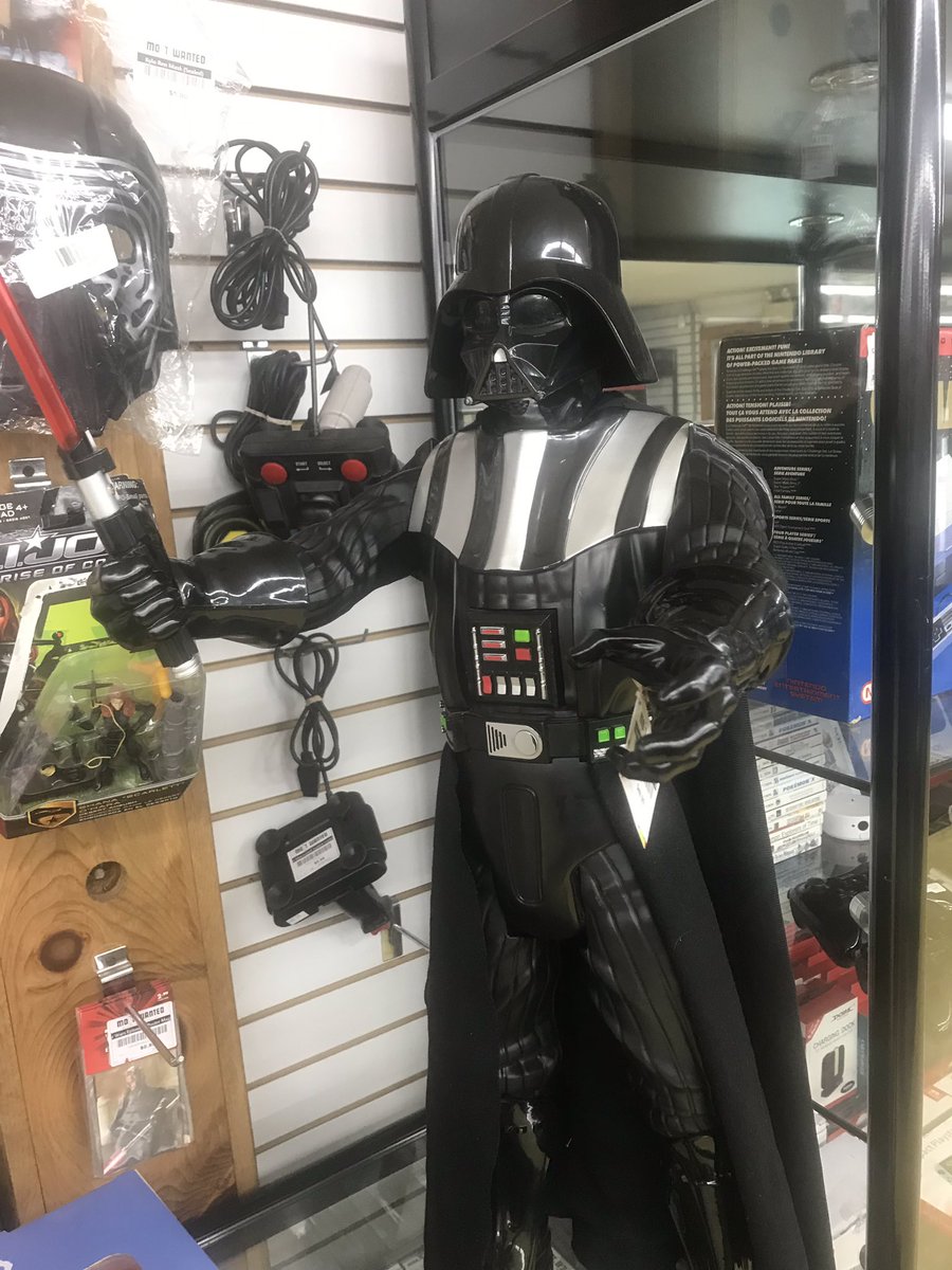 matt5mith_'s tweet photo. Come here and give me a big hug! #pawnshopfind https://t.co/nY6a8vxUSn