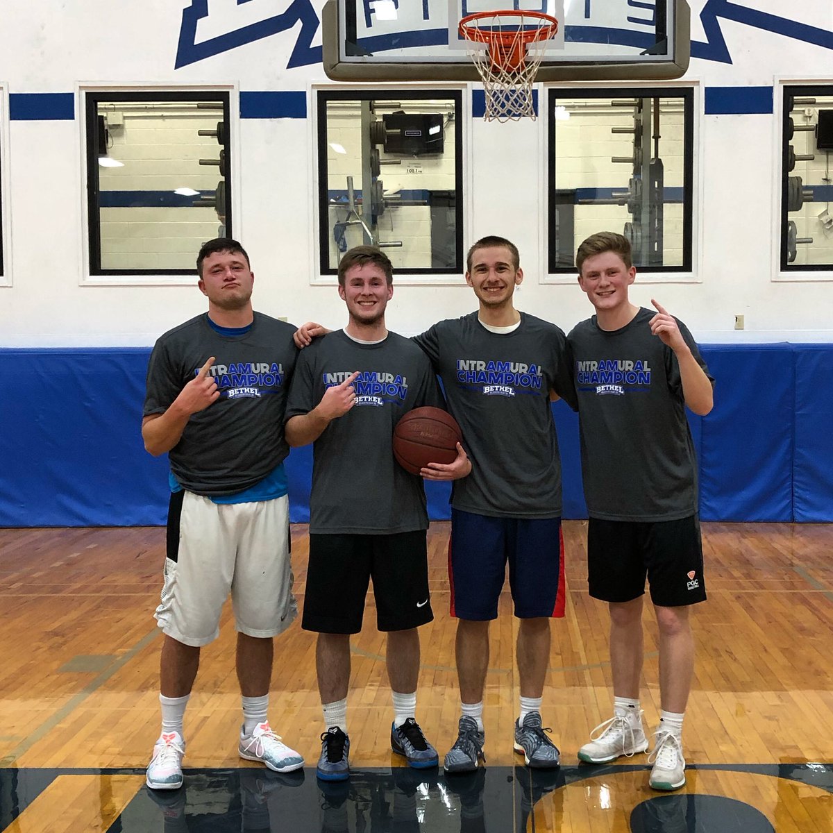 intramuralpilot's tweet photo. #CHAMPS ~Dream Team WDT~ https://t.co/SRhrETOaMQ