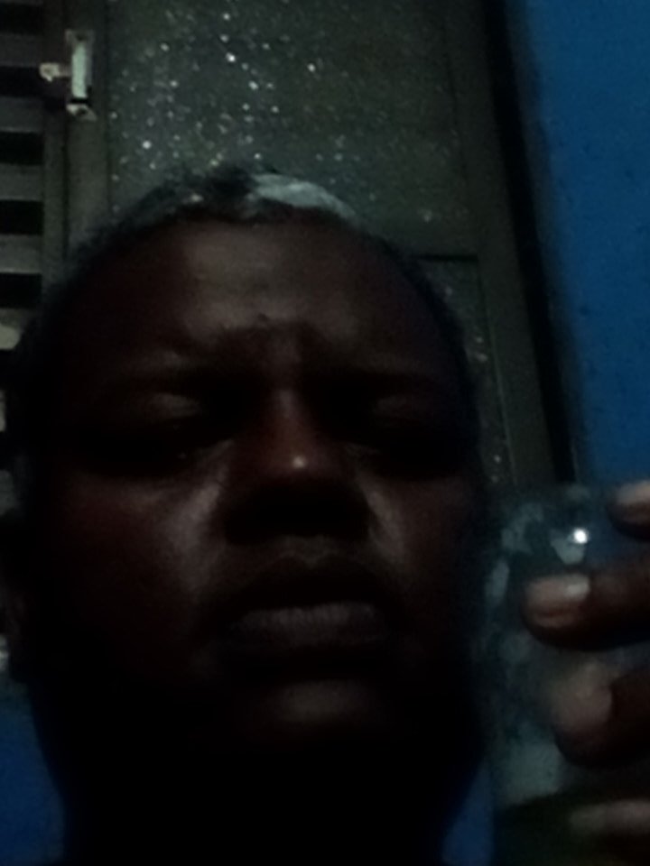 JongoAndre's tweet image. Em casa tomando gelada lá fora chuva cai .