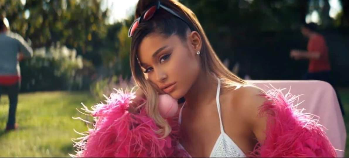 sofia_caama_o's tweet photo. November 30    /      December 01

#thankunext https://t.co/tufkh2sSUK