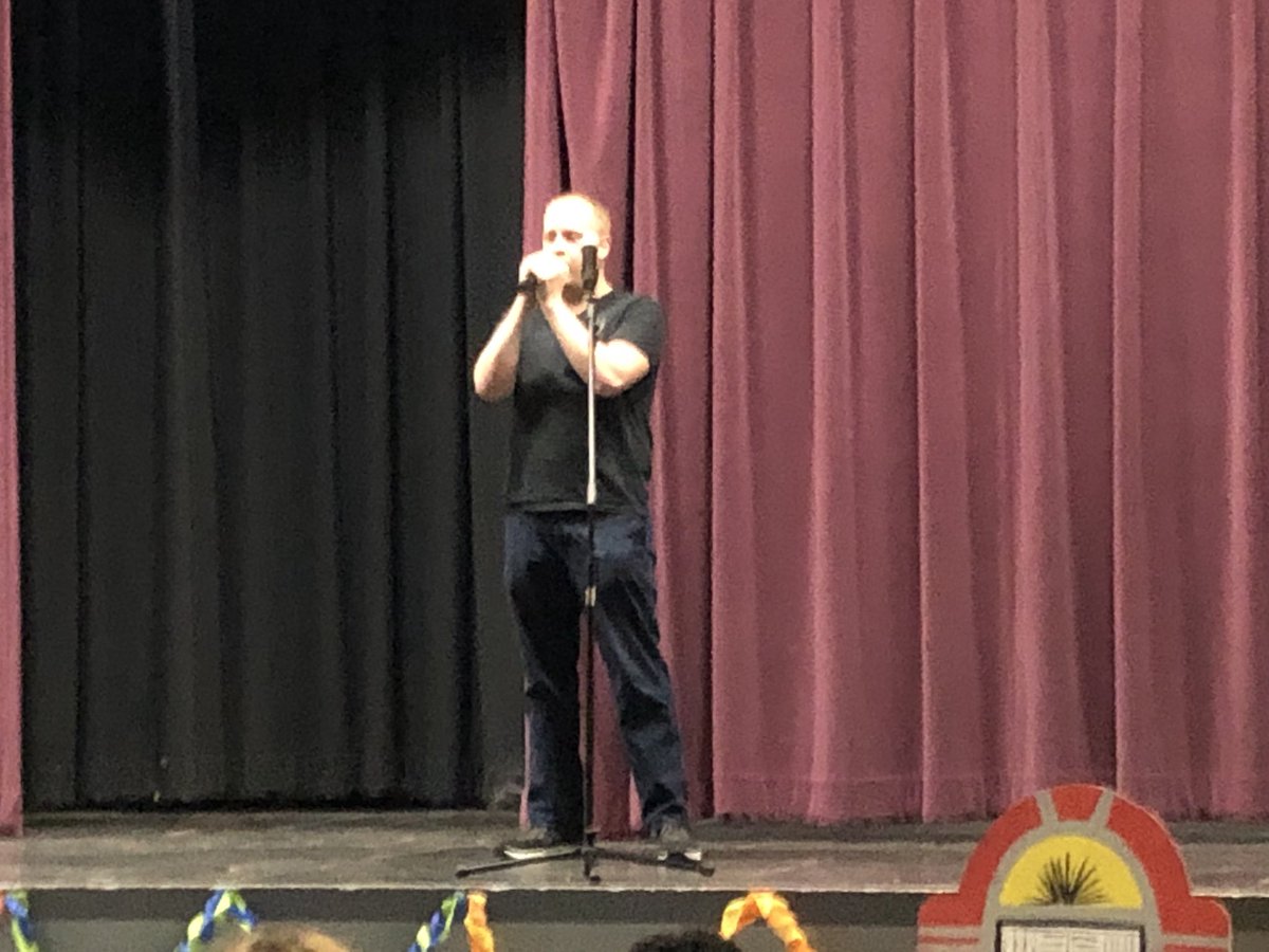 LisaMJDavis's tweet photo. AHS karaoke!!! So much fun! #purpleteam #AHSOnTheRise @SheilaB_Smith @ILifelearner @smclax04 @caseytee22 @CHill_AHS @LammonJohn https://t.co/UA2UWnpdEc