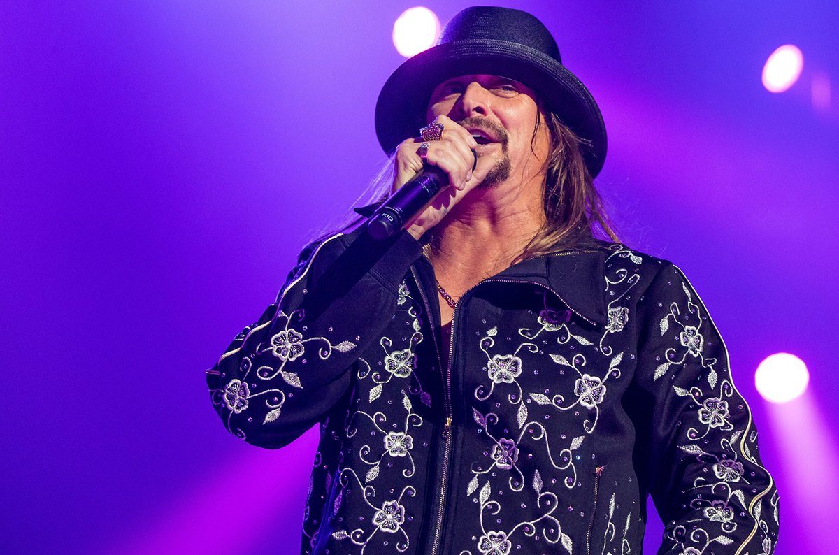 billboard (@billboard) on Twitter photo 2018-12-01 01:50:08 Kid Rock out as Christmas parade grand marshal in Nashville after profane Fox News comments blbrd.cm/fM27Xm Kid Rock out as Christmas parade grand marshal in Nashville after profane Fox News comments blbrd.cm/fM27Xm