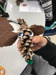 DonnaOT735's tweet photo. we sang songs, cut out ears, twisted antlers, and squeezed the glue...and rudolph the red (or green)-nosed pinecone...let the holiday spirit shine on through. #735learns #NTDSEmpowers #itsALMOSTdecember #ThisIsBetterThanShoppingForGifts https://t.co/E4SI32q7w5
