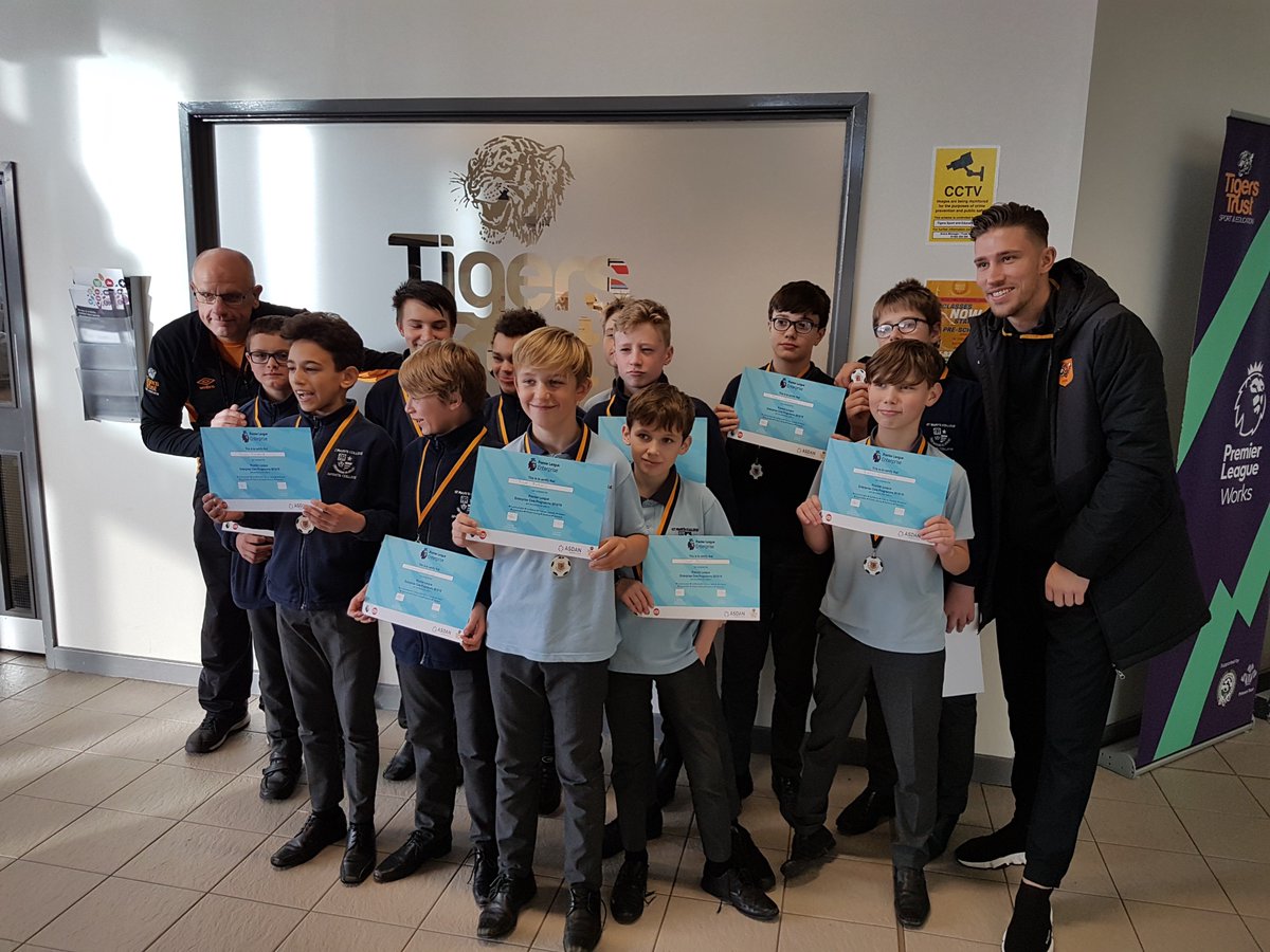 Future Y8 businessmen today completing their first Enterprise qualification, just happening to bump into HCFC's Angus MacDonald in the process @tigerstrust @smc_sport