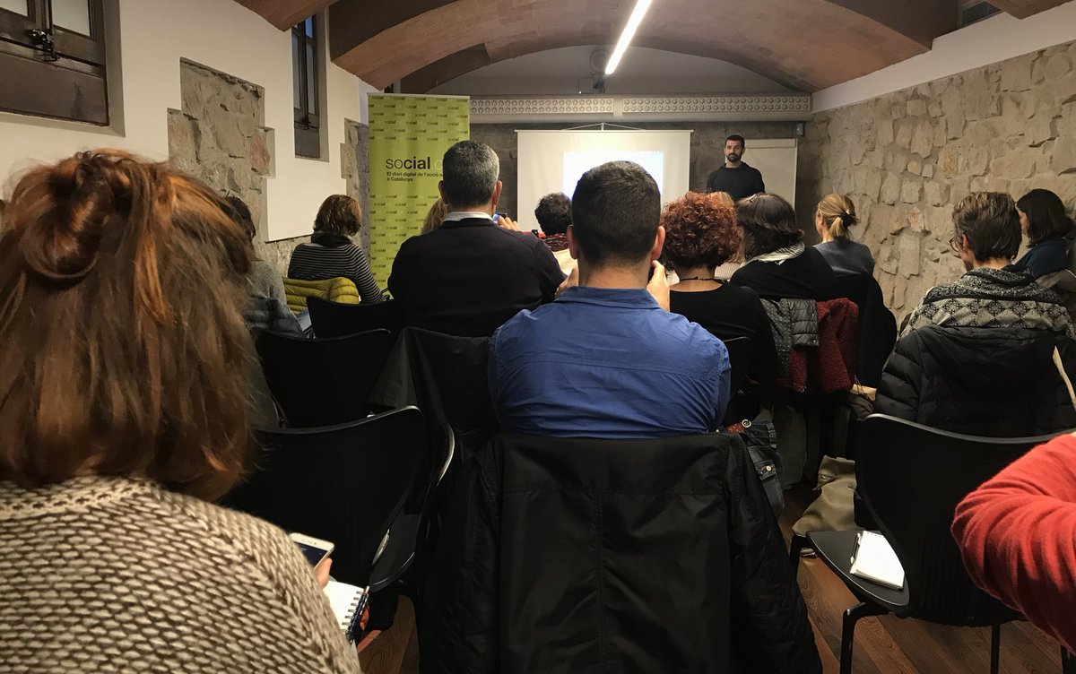 lasalutalta's tweet photo. Un plaer haver participat un any més al SocialLab de @socialpuntcat, enguany aprenent a #ComunicarPerTransformar! Un espai per escoltar, compartir, reflexionar... @dvidalcastell @jordiborras @efreixa @openarms_fund @noalestigma @SindicatLloguer https://t.co/MqSiAULhBS