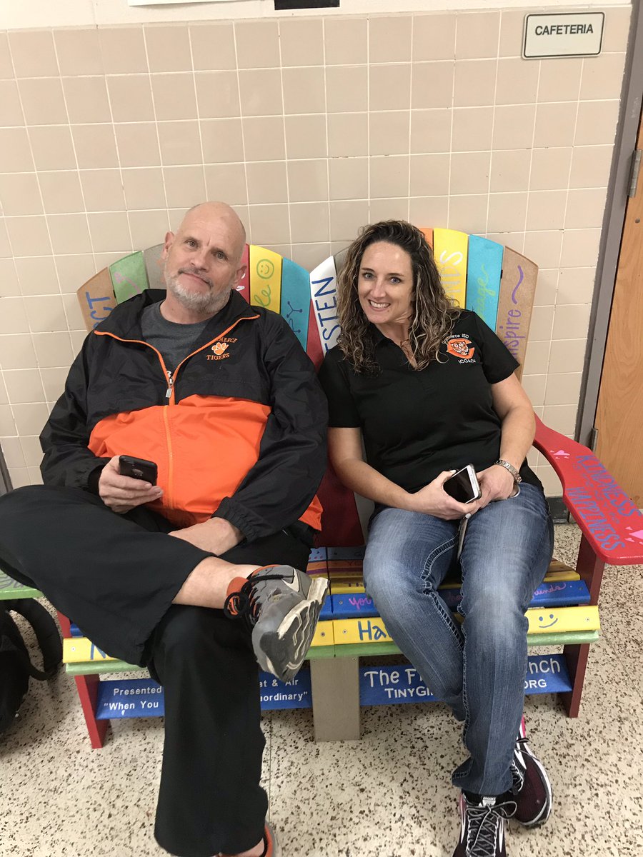 CommerceMS's tweet photo. Friendship Bench is working at CMS! #cisdtigers https://t.co/vldygqMPJl