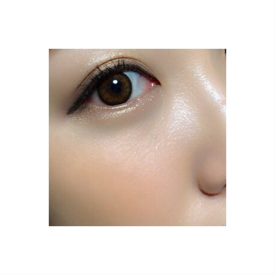 77hito_mi's tweet photo. #今日のメイク
#makeupdiary

11/30💄

最近購入した、チークの色がどタイプ😚❤️アイラインも下げ気味の長め、上手くいった〜🎶メイク前にしっかり保湿して、メイクの上からMACのミストをかけて崩れ＆乾燥対策すれば、ツヤ肌キープ😘

カメラアプリのフィルターかかりすぎ…☹️💦 https://t.co/b0uN5bLxdE