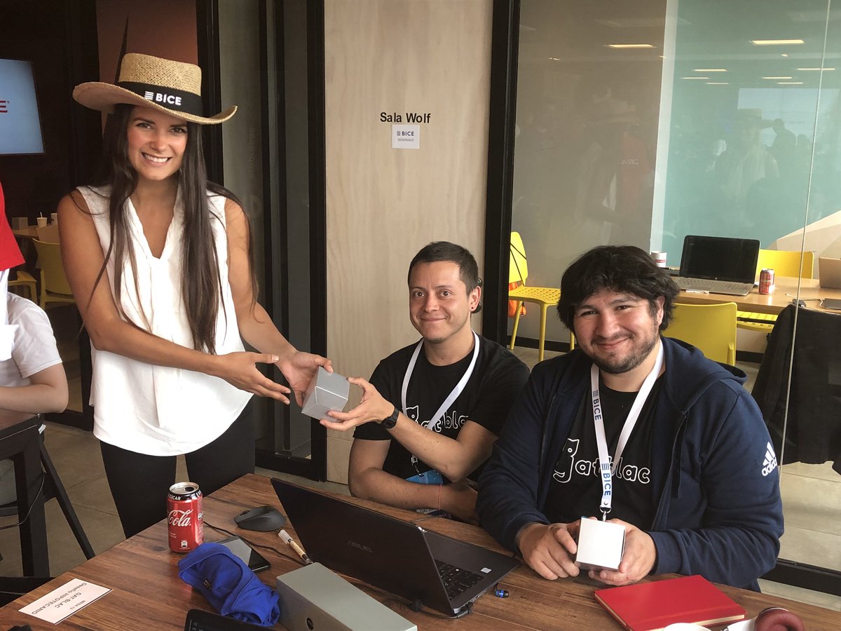 asonipser's tweet photo. Primera Hackathon BICE junto a @DigitalBankLA, tremendos participantes y el apoyo de @VisaCL @Oracle @EYChile @Entel @MicrosoftLatam
#HackathonBICE #BancoBICE #ModoBICE #fintech https://t.co/Bmn0beJt7F