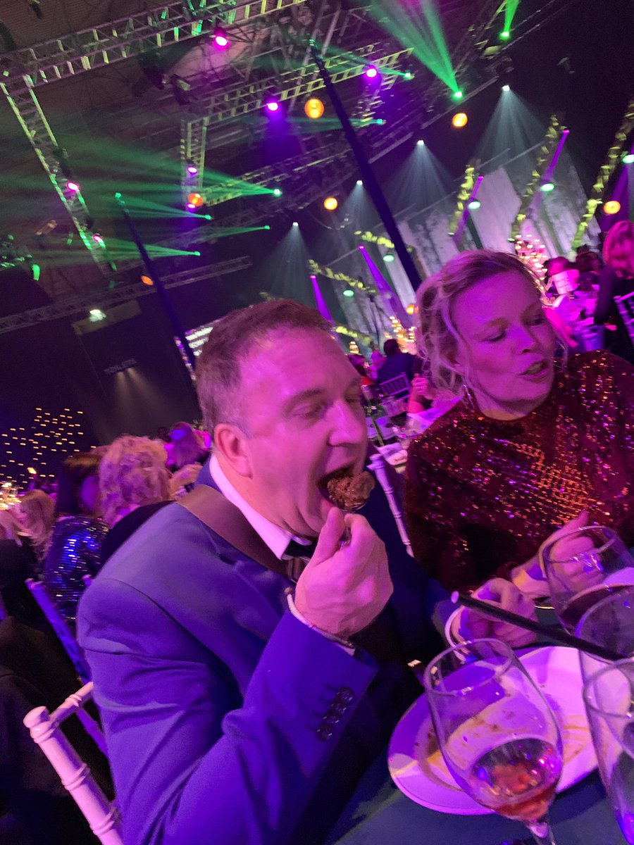 mdbplumbing's tweet photo. #necxmas #manbag #what for dinner https://t.co/OQiUy4vWLH