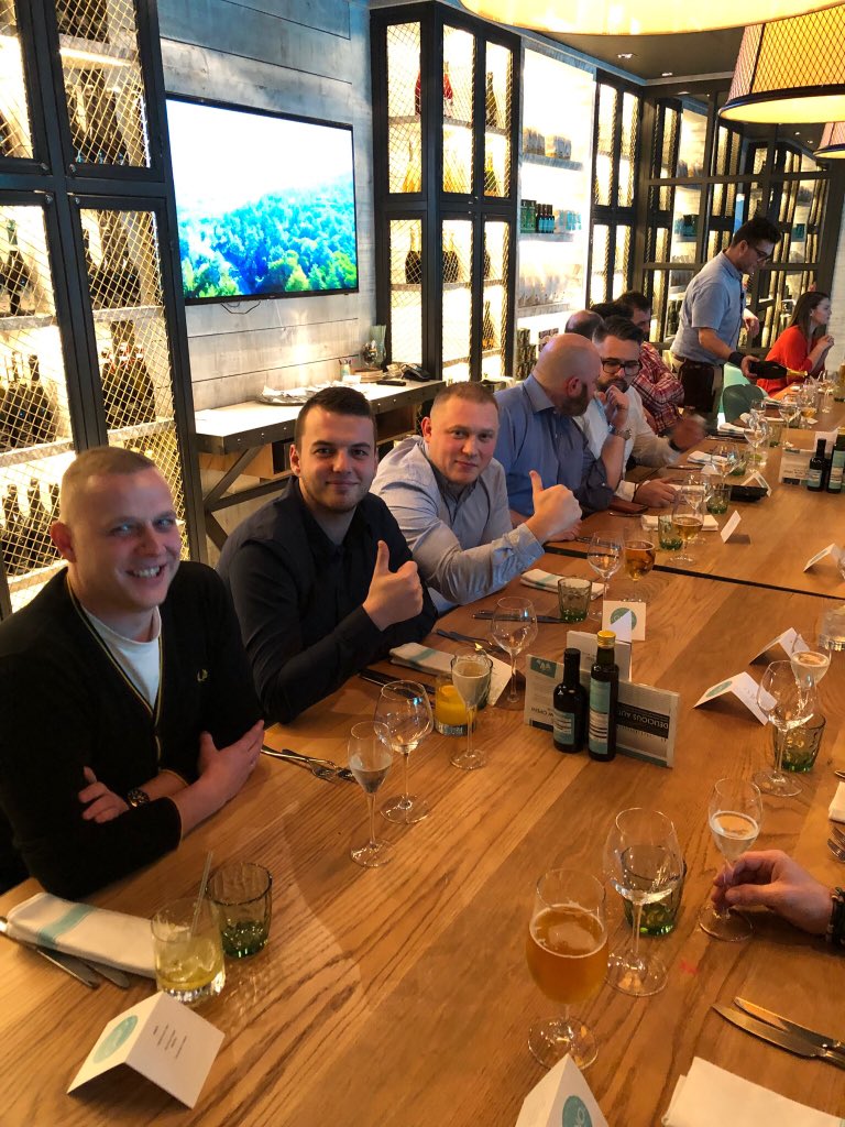 wliangpremium's tweet photo. Very fancy Gino Xmas dinner awaiting! https://t.co/MkvuN1KqQP