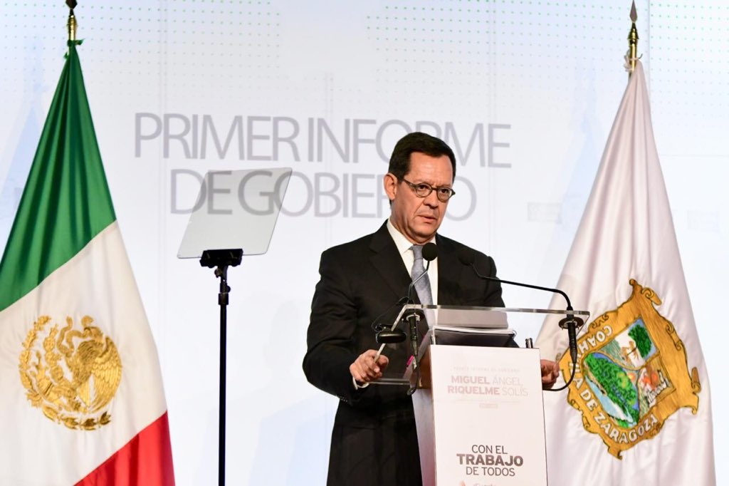 Ha sido un privilegio acompañar al Presidente de la República <a href="/epn/">Enrique Peña Nieto</a> en esta tarea y ha sido un privilegio extraordinario acompañarlo siempre cerca de Coahuila.  
#BuenasCuentas