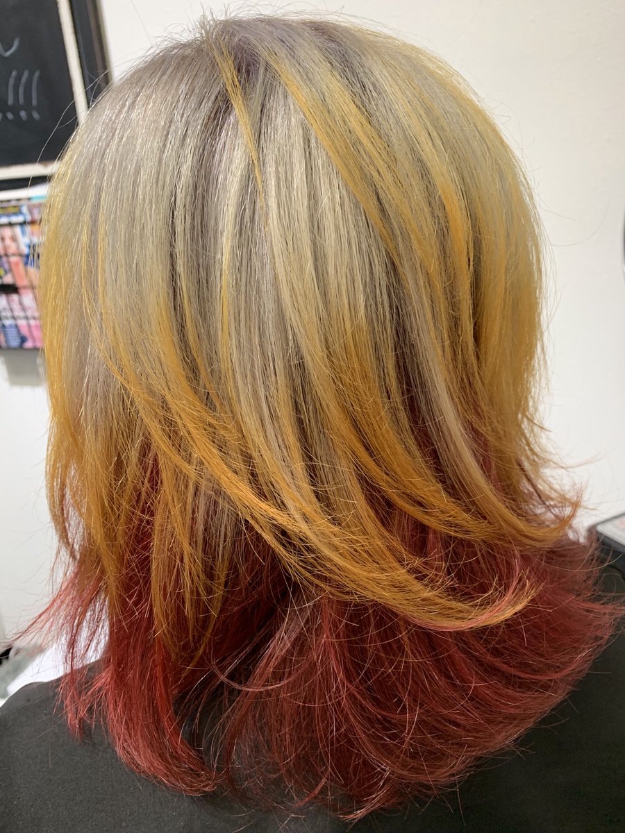 Bobbiscolor's tweet photo. Have fun with your hair, don’t be afraid of color! #BobbisColor #newhairnewyou #colormagic #lifeisshort https://t.co/85613tEb6Y