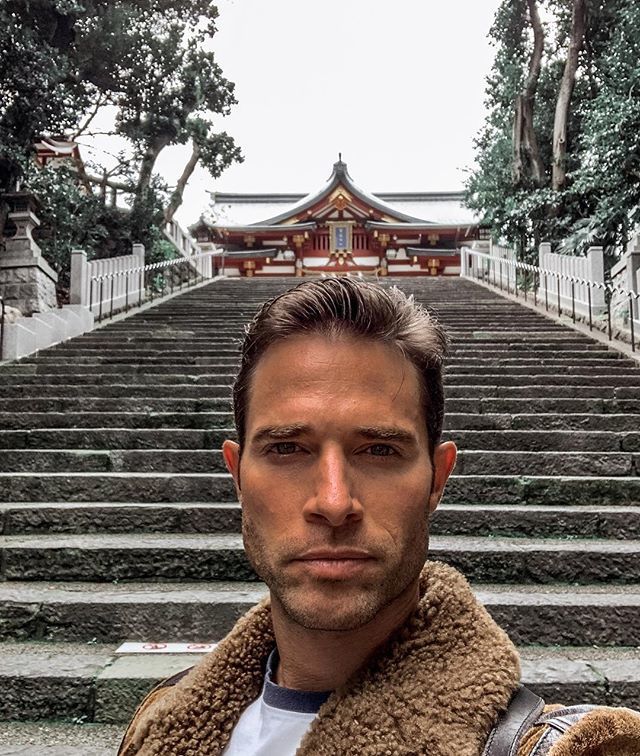 sebastianrulli's tweet photo. Ni lo pasado, ni lo futuro.. Soy este instante.
#yosoy #iam #lifestyle #viernes #agozarsehadicho #behappy https://t.co/IC2RSd3mvI https://t.co/bq3B9Mn5Nc