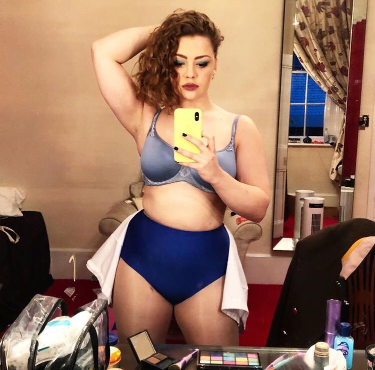 bwayszoe's tweet photo. @softipliers we all need this body positivity on our tl 🤧🤧 https://t.co/nsfUWEdtFa