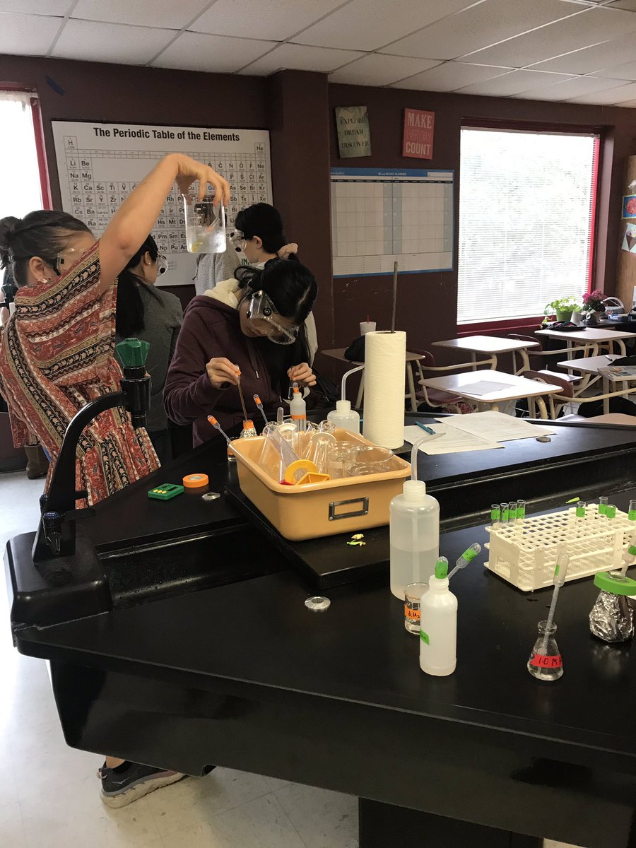sdschemistry's tweet photo. Kinetics lab in the works....#ratelaw @BhsCardinal @BellaireHigh https://t.co/BATOUXGLtN