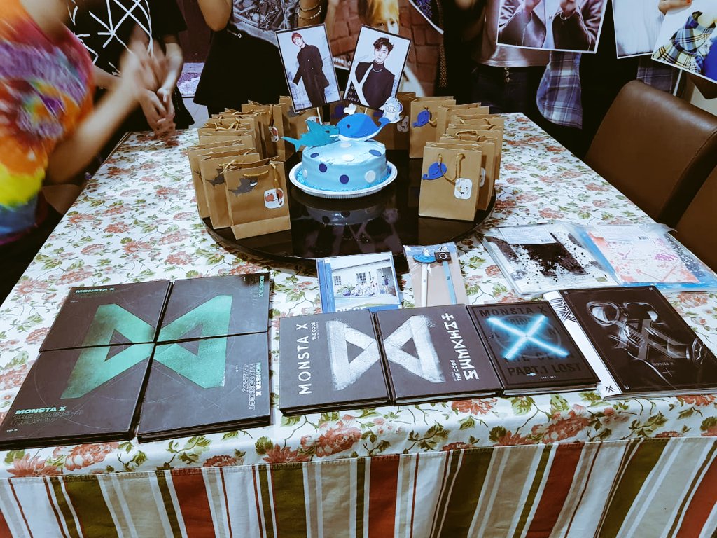 MonstaxParaguay's tweet photo. El domingo estuvimos festejando el el compleaños de #MINHYUK &amp; #KIHYUN 🐶🐹💕 
Gracias a las personas que fueron y pasaron una divertida tarde🙆💜
Los esperamos para la siguiente reuniones💕

Staff Monsta x Paraguay 

@OfficialMonstaX #MONSTA_X #몬스타엑스 #Monbebepy https://t.co/ccR4wIUM2A