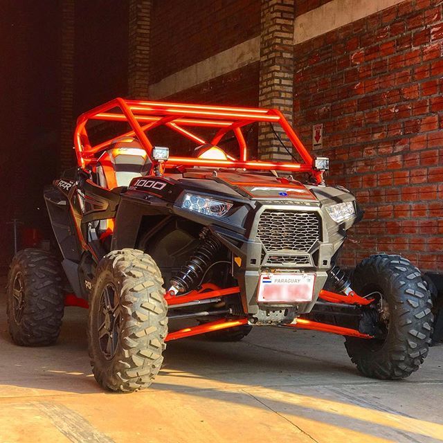 12voltpy's tweet photo. Jaula para el Polaris RZR.. SE VAN PREPARANDO PARA EL VERANO ☀️🍂🌴 #polaris #polarisrzr1000 #utvracing #12voltpy https://t.co/u2pil0lPKg
