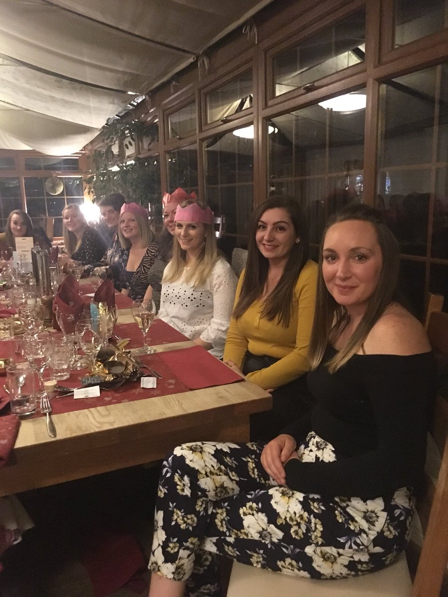 ConnectNetball's tweet image. #ConnectNetball #Christmas meal at Trevaskis Farm 🎄🥂

#Christmas #celebration #team #netball #netballers #meal #squadgoals #full #cornwall #cornwalllife #thesegirlscan