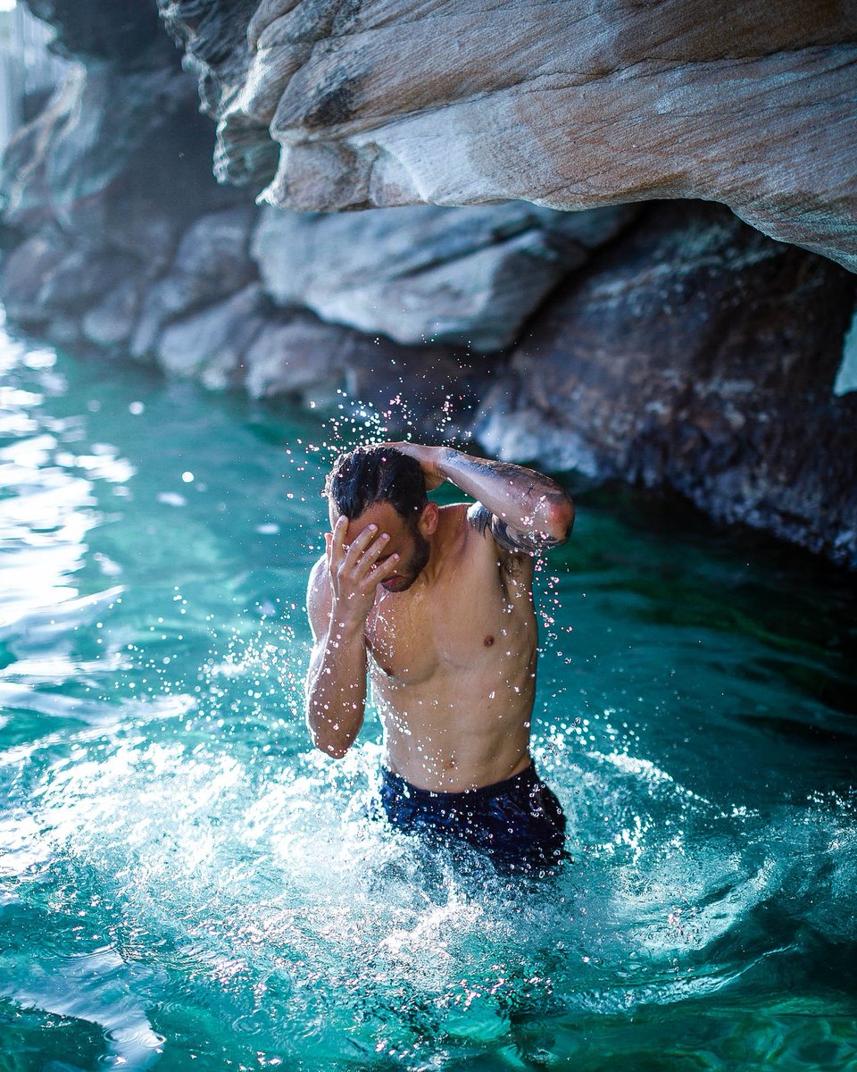 Quick dips. Salty lips. = A Sensational start to the weekend wouldn't you say?
Ft <a href="/luccas/">Lucca pereira</a>.football in the 'versatile' eco Impact shorts.
wodup.com.au 
#WodUp #MakeYourImpact #EcoIsGo ♻️ #ecofriendly #swimwear #sustainable #beachwear #ethicalfashion #sustainablefashion