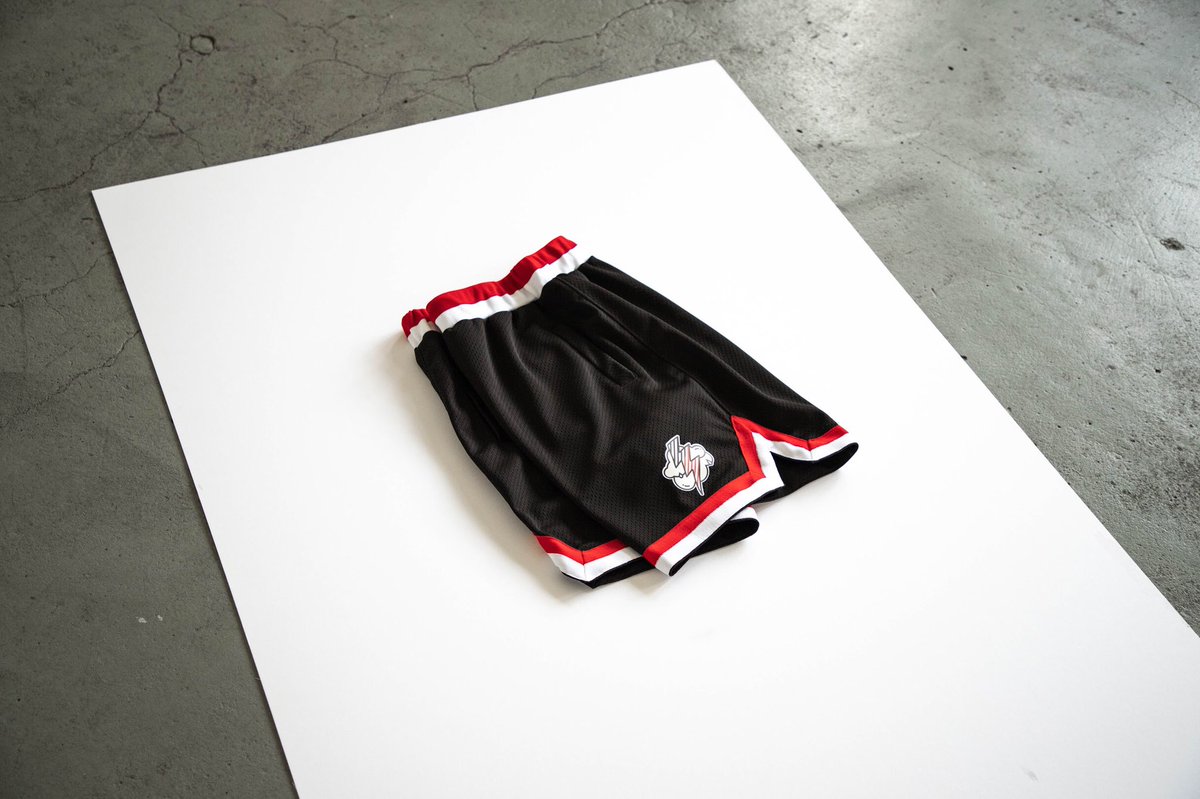 jaefields_'s tweet image. The game short // that authentic, old Skool heavy weight mesh - #onpoint