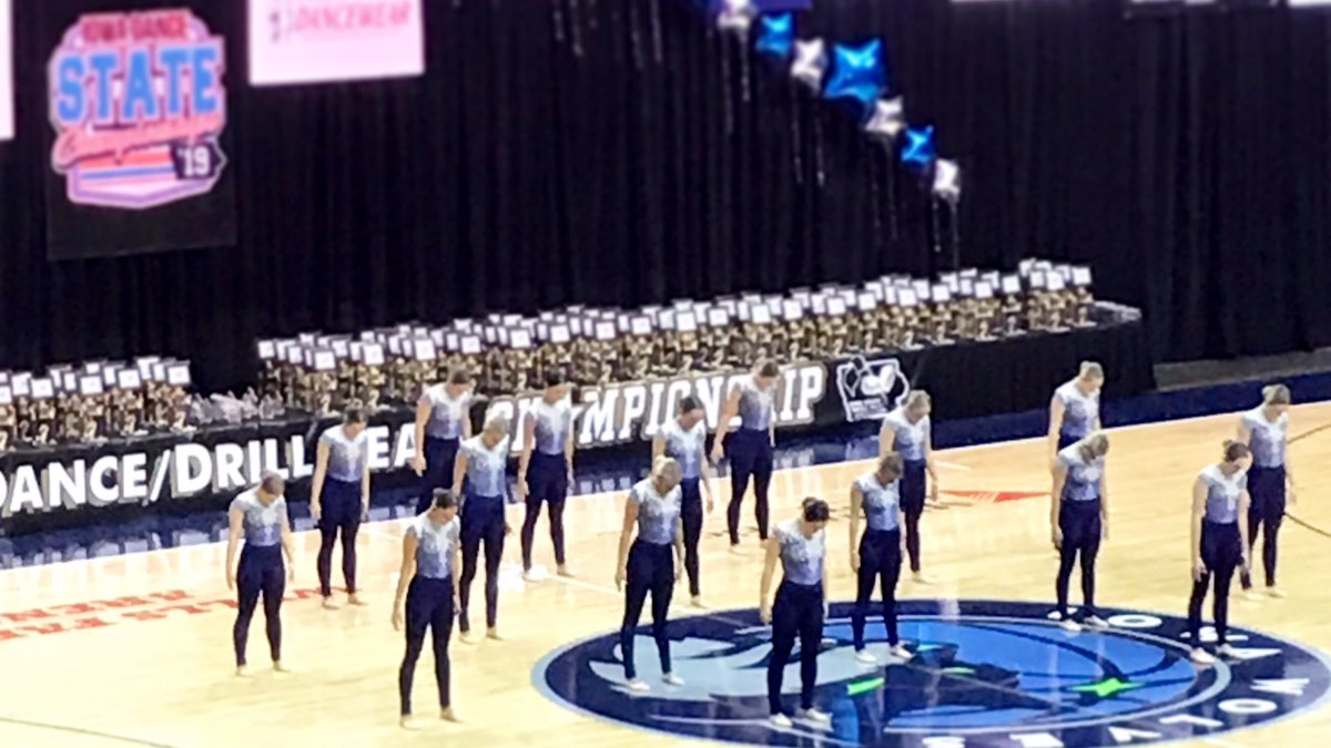 TinasDanceStd's tweet photo. Love watching our students & alumni with their teams today!! ๐ #tdsfamily #tdslove #tdsalumni @IowaDanceTeam https://t.co/w9BCb45NNl