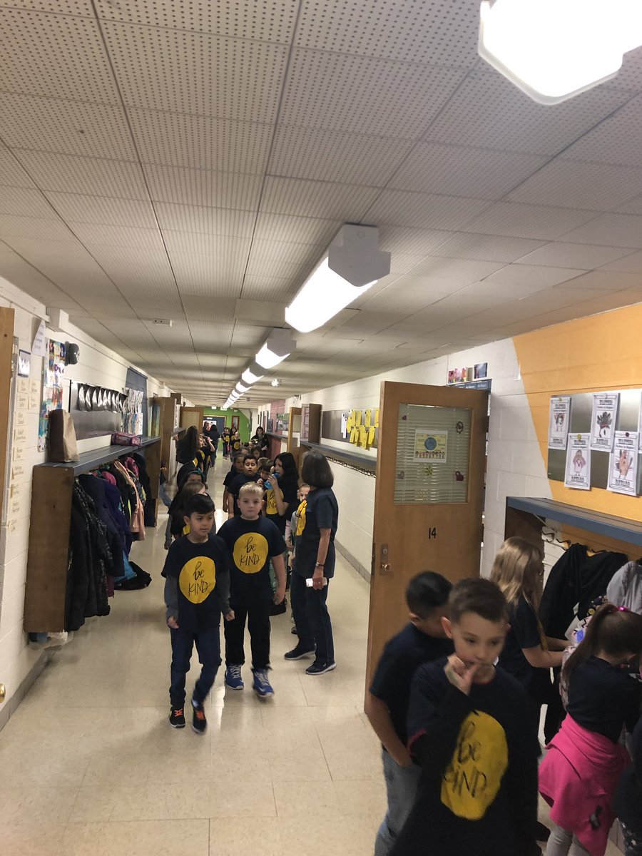 EdisonElem_CS's tweet photo. Thank you Captain Kindness for delivering Be Kinds shirts to every student today! @CSSD11 https://t.co/FLE1cFeU1N