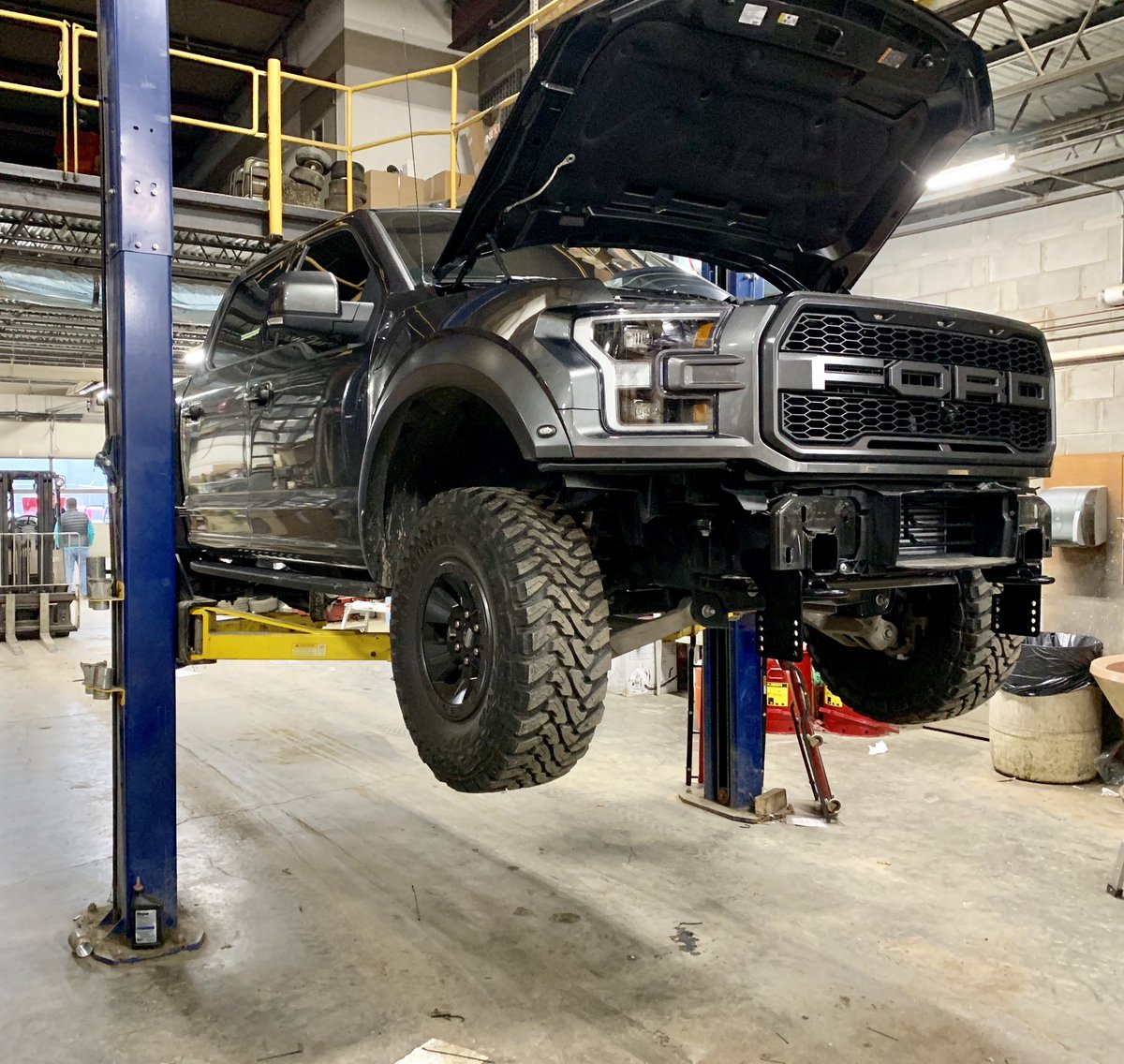 CentralEquip's tweet photo. A Ford Raptor earned its @BOSSSnowplows “WINGS” today. If you’d like to have us install a new Boss Snow Plow or Spreader on your truck, visit us online at https://t.co/2nyrKPNxzI #Raptor #BossPlow #FordRaptor #CentralEquipment https://t.co/bkkR5rGFjM