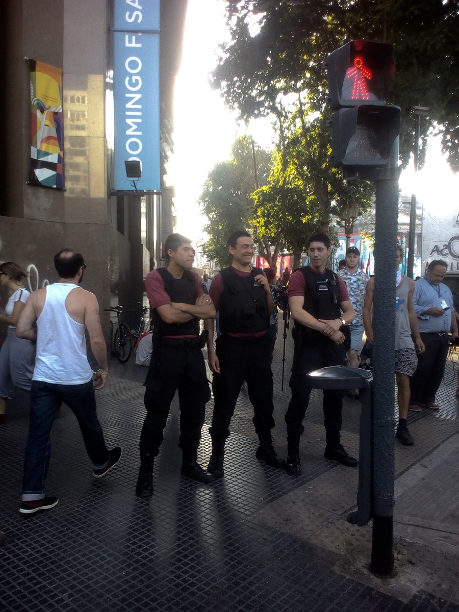 NoG20_Inter's tweet photo. Police just showing-off and randomly searching protest-material, because they were bored. 😑

#FueraG20FMI
#NoAlG20 
#LaCiudadEsNuestra
#G20Argentina https://t.co/AxjYzqwVw9
