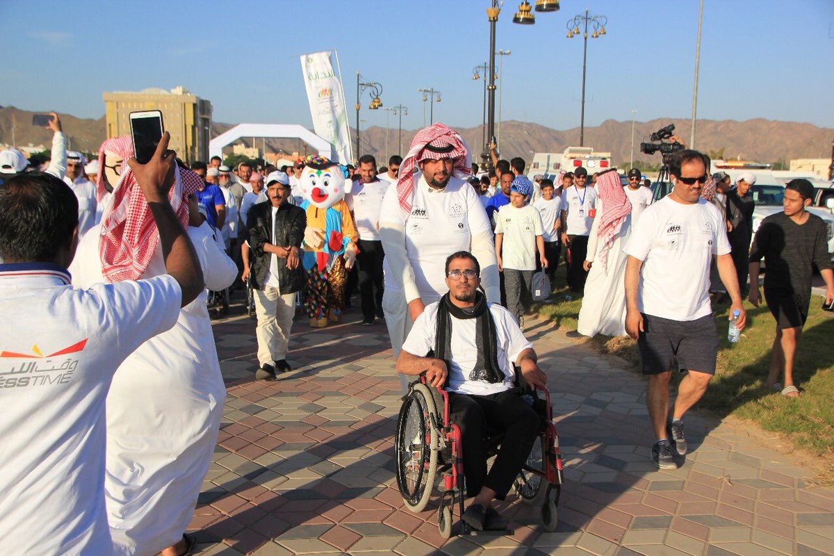 nsma_academy's tweet image. #اليوم_العالمي_للمشي
@najranwalking 

من #نجران_اليوم رجال وسيدات ، اطفال ومسنين واصحاب الهمم ♿️ يشاركون في فعاليه اليوم العالمي للمشي بمنطقه نجران

@Saudi_MP