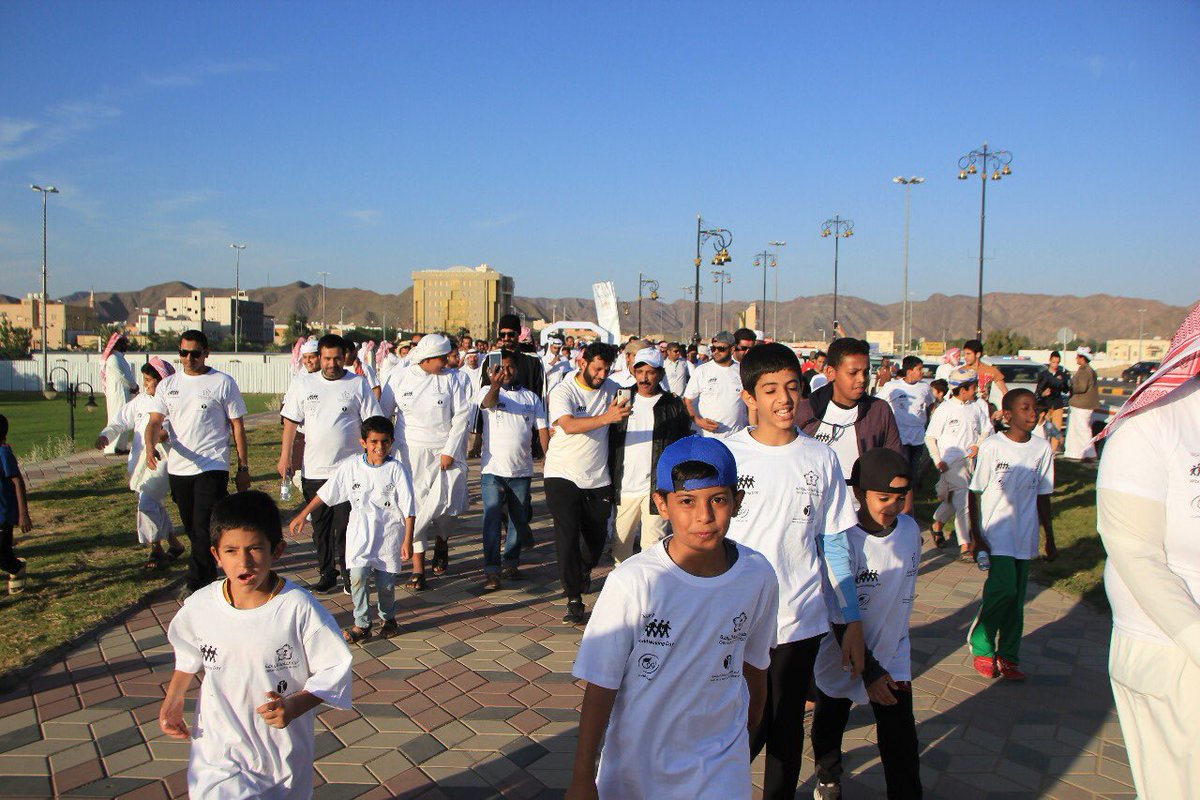 nsma_academy's tweet image. #اليوم_العالمي_للمشي
@najranwalking 

من #نجران_اليوم رجال وسيدات ، اطفال ومسنين واصحاب الهمم ♿️ يشاركون في فعاليه اليوم العالمي للمشي بمنطقه نجران

@Saudi_MP