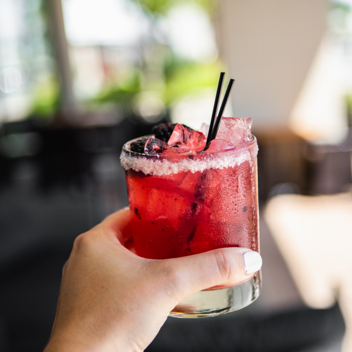 MidiciGnv's tweet photo. Let's raise a glass to the weekend. https://t.co/2Wsq79bw7V