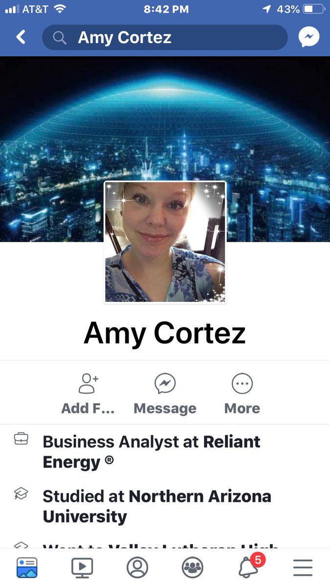 SallahSusan's tweet photo. @PitchingAFit He had to cover his tracks once questions were asked on #jodiarias, so he volunteered to be the middle person (won't say man). He claims to have had conversations with fake Amy. The only way to do that was see this picture of his gf. Nothing he says can change that. https://t.co/yB0bNCRGex