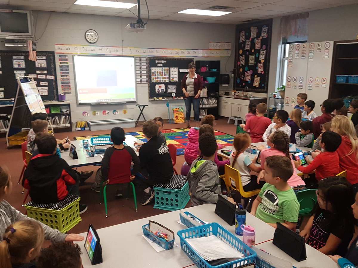 jesstruex's tweet photo. @mrs_thompson007 &amp; @mrs_heying  thank you for helping us with our first Kahoot! #npspanthers @WestsideElem https://t.co/9KaYvlPtdt