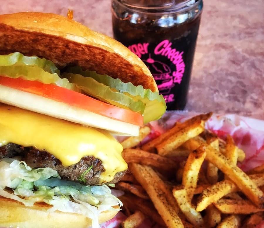 CheeburgerAUB's tweet photo. Do you love deals and coupons? Check out HookedApp for all of the deals that we offer! #deals https://t.co/Iul1y1ZztF