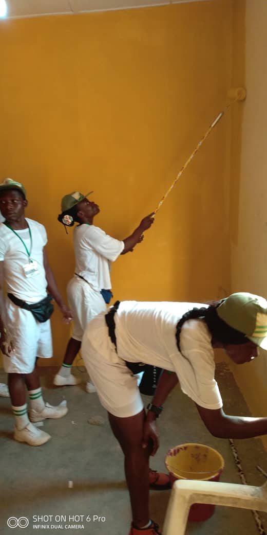 abisolaodebode's tweet photo. 2018 Batch C Stream 2 Corps members of @officialnyscng #osunsaed #paintsmaking group are not only taught how to produce conventional paints they are also taught how to apply it as well.
#empowerment 
#entrepreneurs 
#disabilitiesimpact
#bodluxpaints https://t.co/gD9DLgU2W4