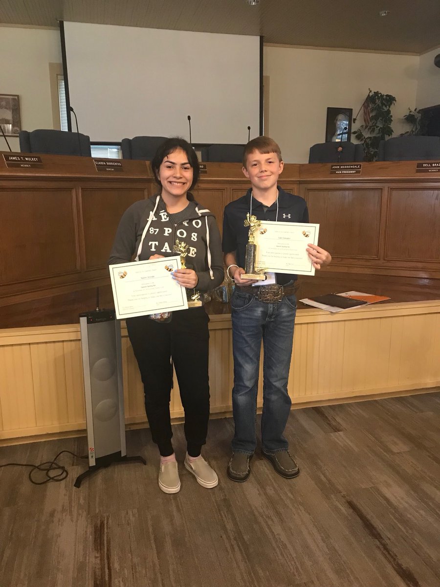 niclew12's tweet photo. ¡Felicidades a Valery Arevalo, our own Legacy Knight, who earned 1st place in the ECISD dual language spelling bee. She will move on to Regionals! @LegacyECISD #ecisdtweets https://t.co/gkWkYbbtN0