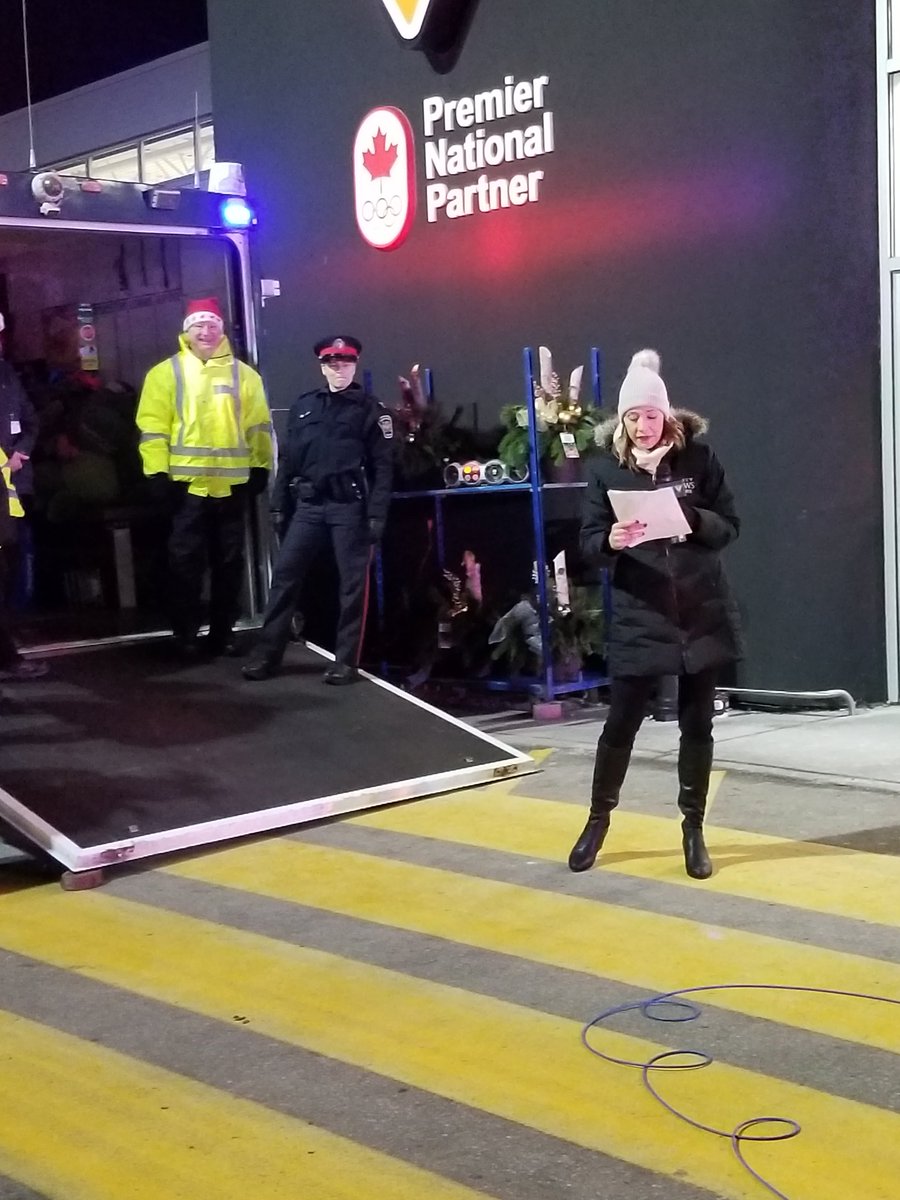 SSPAuxiliary's tweet photo. @CTVBarrieNews @KristajSharpe stopped by @townofinnisfil @CanadianTire for a live weather broadcast and to help us @SouthSimcoePS #stuffthecommandpost. We are here until 8 PM and there is still lots of room for all the toys in the store. https://t.co/QPKCEuy9wT