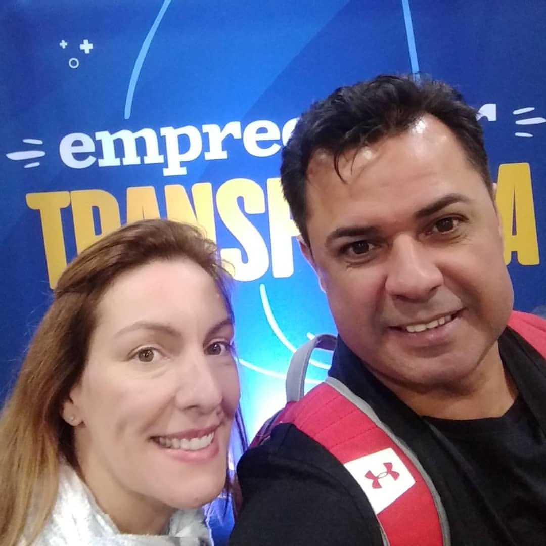 fhs_francisco's tweet photo. Primeiro dia do evento ao vivo do Fórmula de Lançamento #chegadedesculpas 🎯| 👤|Siga 👉 @fabiphisio @clinicasimmm
Um forte abraço @fhs_francisco siga #dicasdosenseichico
#formuladelancamento2018 #fl2018 #formuladelancamento2018 https://t.co/BrcGcUAWq4